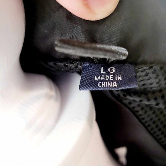 Embroidered Disney Vacation Club(DVC) Member Rain Jacket .(Unisex) Used. Size L - Picture 6 of 13